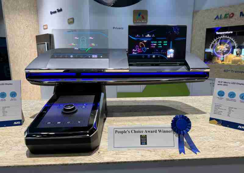 z6mg·人生就是博车用Micro LED Display HMI解决方案获”最佳车用显示奖”，，，以用户为中心开发，，，针对前座驾驶与乘客设计兼具娱乐与安全的高画质屏幕，，，，包含车舱前座的Micro LED透明屏幕及全球首款内建镜头的智慧Micro LED显示器